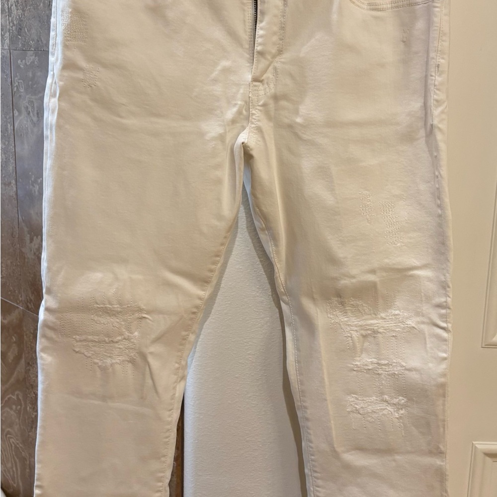 WILLIAMRAST dean slim straight stretch distressed jeans.